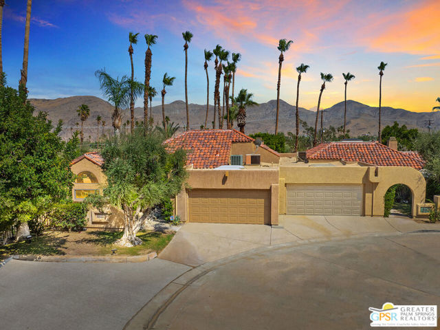 2910 Cervantes Court, Palm Springs CA: https://media.crmls.org/mediaz/595f7755-c558-4d08-9317-3c086d322ce9.jpg