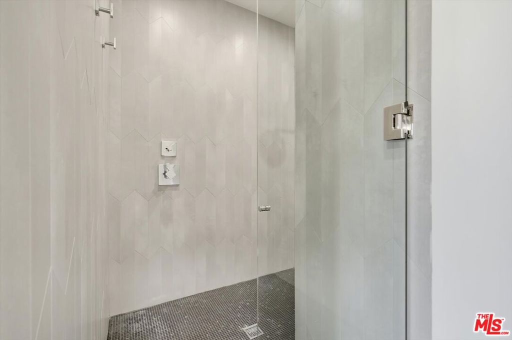 MLS #25625545 image #19