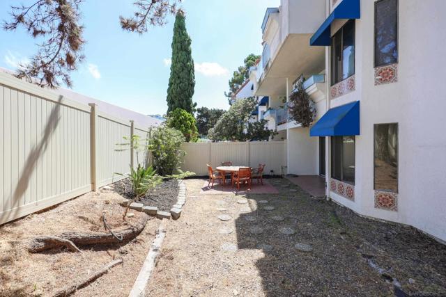 8338 Regents Rd., San Diego CA: https://media.crmls.org/mediaz/59607d7c-b847-4a96-9ca8-033064f4b09e.jpg