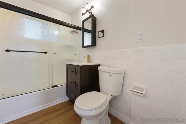 415 417 E 26th Street, National City CA: https://media.crmls.org/mediaz/5960b3e6-0ba0-4470-abe9-cb46408641a1.jpg