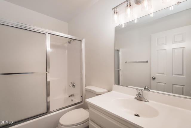 Detail Gallery Image 15 of 27 For 1169 Rosedale Ave #204,  Glendale,  CA 91201 - 2 Beds | 2 Baths