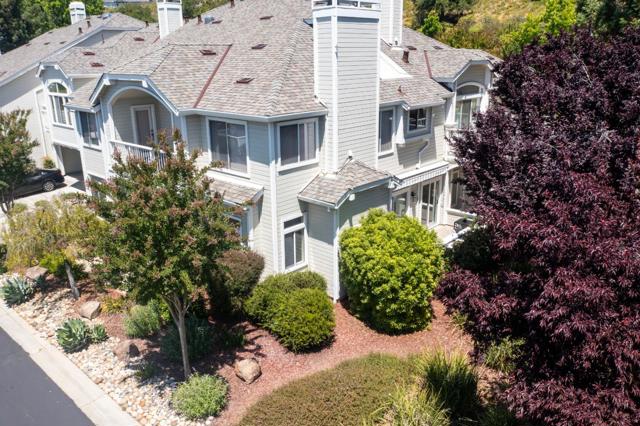 7792 Prestwick Circle, San Jose CA: https://media.crmls.org/mediaz/59615d8d-e26a-4544-8876-e476acac2078.jpg