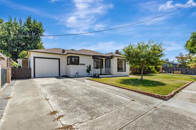 240 Delia Street, San Jose CA: https://media.crmls.org/mediaz/59627bb4-8b62-4d8e-bcbc-4d9111c7efaf.jpg