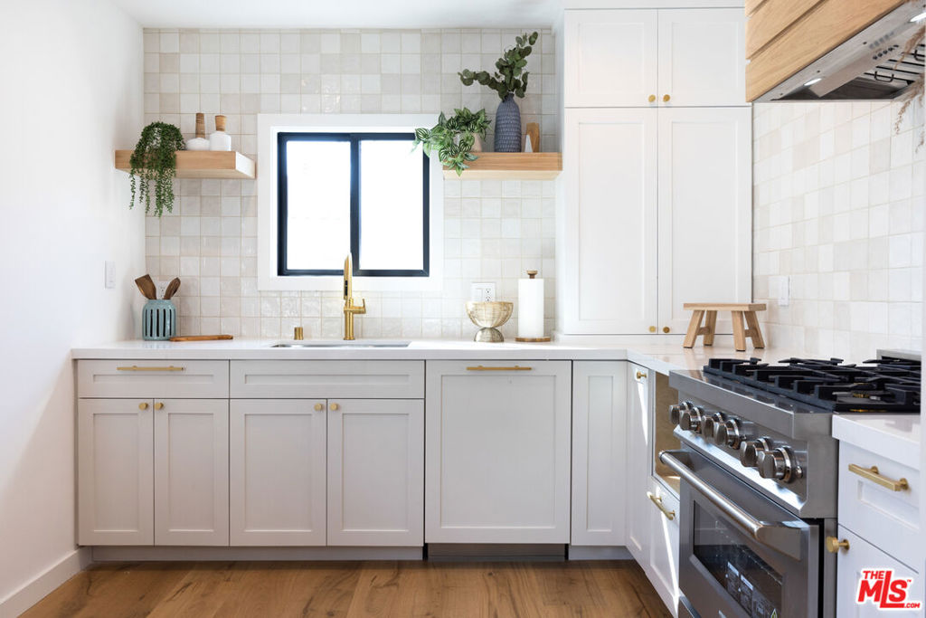 17 Sunset Avenue #2