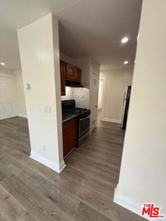 1717 S Burlington Avenue, Los Angeles CA: https://media.crmls.org/mediaz/5963129a-6124-4d06-bbce-bac183baaafc.jpg