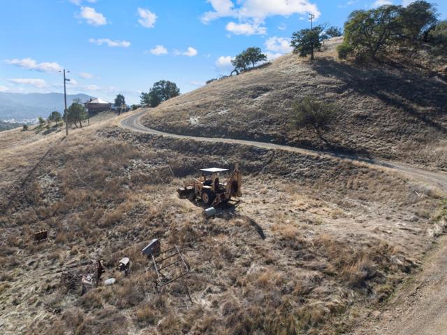 20101 Panoche Road, Paicines CA: https://media.crmls.org/mediaz/59633b10-e1d3-4820-812a-d2e6fa960163.jpg