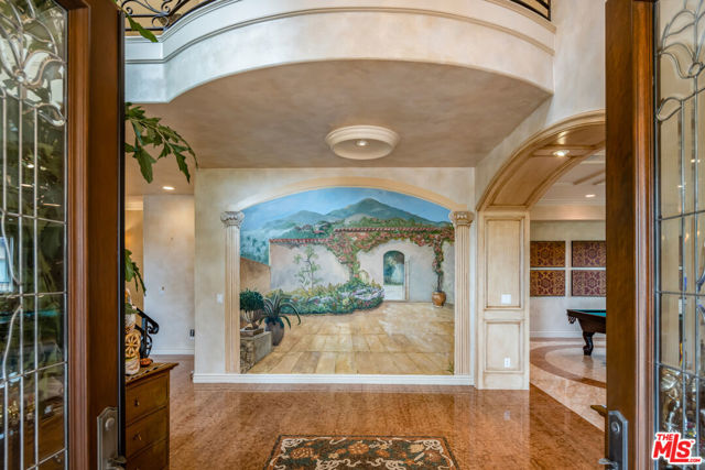 868 Braewood Court, South Pasadena CA: https://media.crmls.org/mediaz/5963feba-94e8-43ac-926e-1e1caba3dfed.jpg