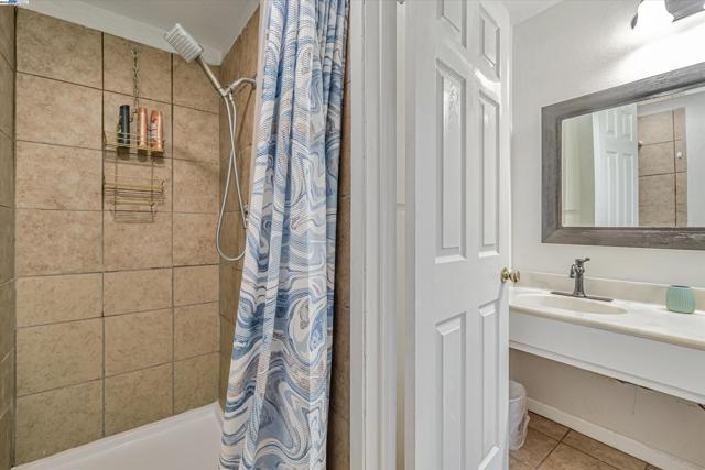 Image 43 of 55 For 370 Appian Way