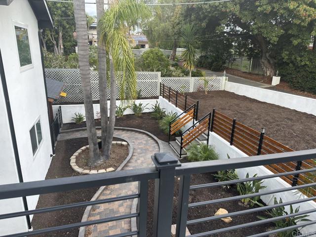 Detail Gallery Image 6 of 11 For 1525 Laurel  Rd, Oceanside,  CA 92054 - 4 Beds | 3 Baths