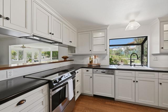 Detail Gallery Image 19 of 39 For 1754 Lorraine Pl, Escondido,  CA 92026 - 3 Beds | 2 Baths