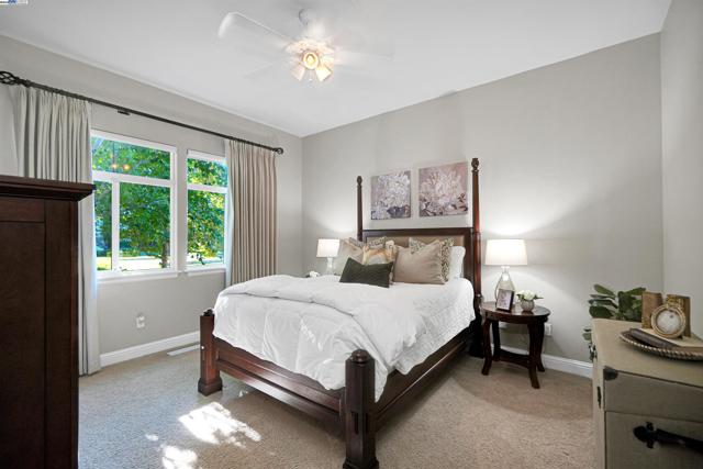 964 Piemonte Dr, Pleasanton CA: https://media.crmls.org/mediaz/59653f32-2ea2-48e8-b802-19dfe03e7c1f.jpg