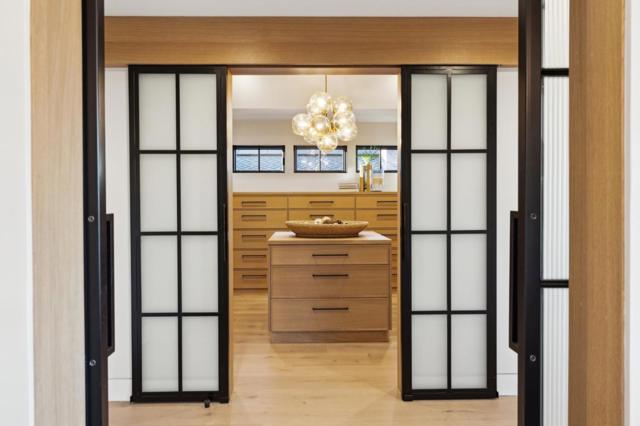 128 Elm Avenue, Burlingame CA: https://media.crmls.org/mediaz/5965ebdd-2998-4244-9ca8-d3b17b668eee.jpg