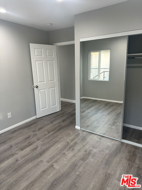 1551 W 55th Street, Los Angeles CA: https://media.crmls.org/mediaz/59662257-a310-4247-ba29-67eba3856911.jpg