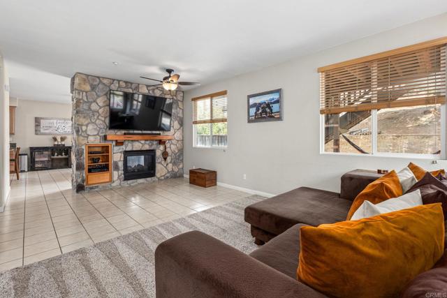 2292 Marquand Court, Alpine CA: https://media.crmls.org/mediaz/5966481d-ad3b-47af-a274-c60713a1bf31.jpg