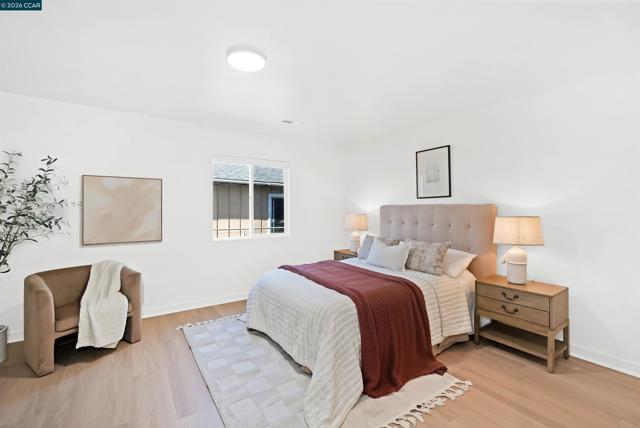 Image 33 of 58 For 456 4th St  