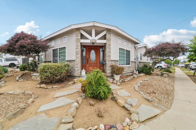 Detail Gallery Image 1 of 1 For 5070 Limerick Ave, –,  CA 92117 - 3 Beds | 2 Baths