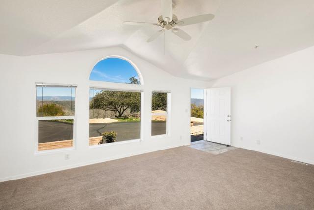 19210 Highland Hills Dr, Ramona CA: https://media.crmls.org/mediaz/596a2135-f4a5-4e0b-990b-0d31f56cafa1.jpg