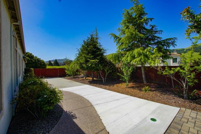 334 Paseo Gularte, San Juan Bautista CA: https://media.crmls.org/mediaz/596a5ca1-4d23-45a9-a8dc-877f80479df1.jpg