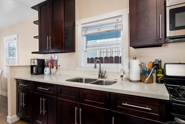 3809 Van Dyke Ave, San Diego CA: https://media.crmls.org/mediaz/596a8ab9-8427-4262-90f9-ba1e5d57aeac.jpg