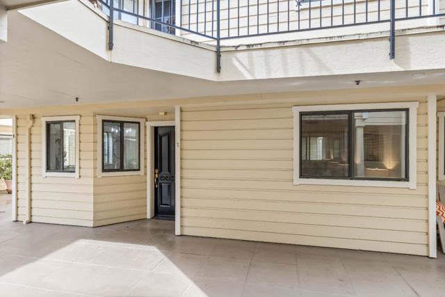 Image 4 of 42 For 576 Parr Avenue 1