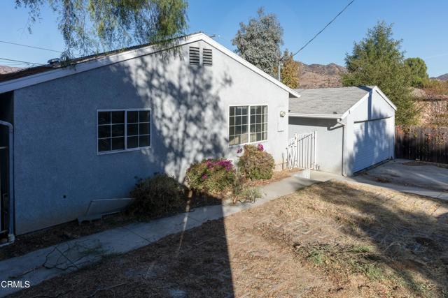 Detail Gallery Image 2 of 25 For 6015 Peppertree Ln, Simi Valley,  CA 93063 - 3 Beds | 2 Baths