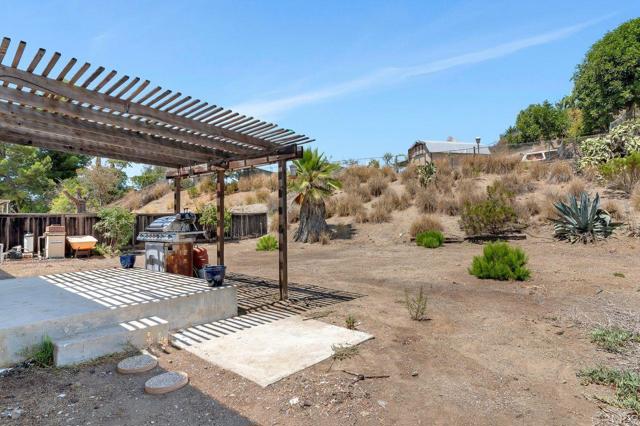 13442 Mountainside Drive, Poway CA: https://media.crmls.org/mediaz/596b47c1-fe46-46a0-a095-22d399cdd8e8.jpg