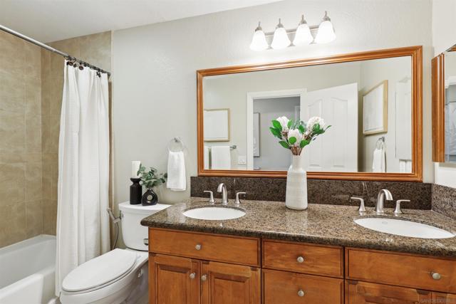 14637 Poway Mesa Dr, Poway CA: https://media.crmls.org/mediaz/596b58e6-e78c-4fe0-a15b-782c10b85e41.jpg