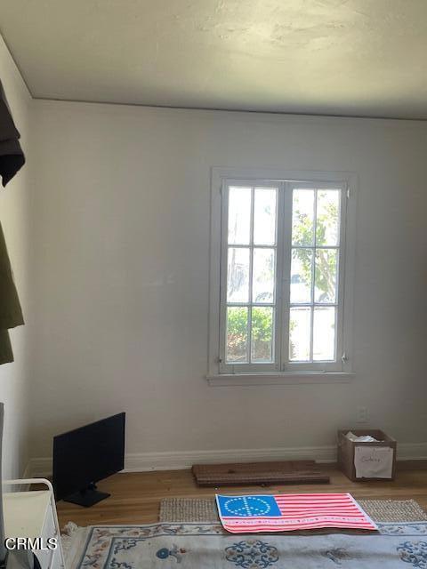 206 S Pacific Avenue, Ventura CA: https://media.crmls.org/mediaz/596bcebb-4665-4bce-a91c-5aa3fbe8eb54.jpg