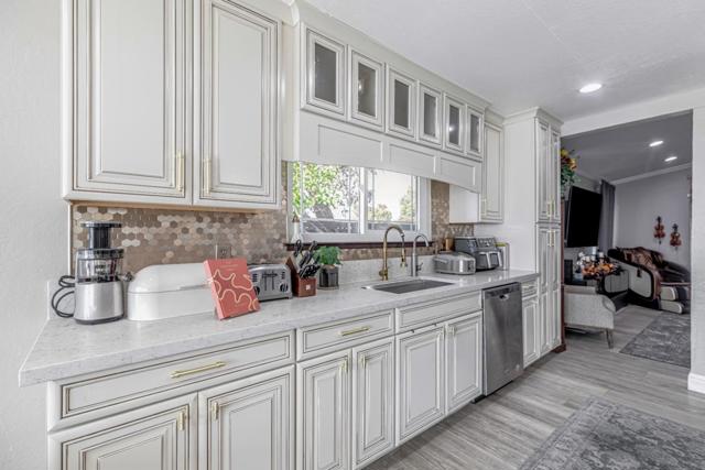 Image 13 of 46 For 4253 Rosenbaum Avenue