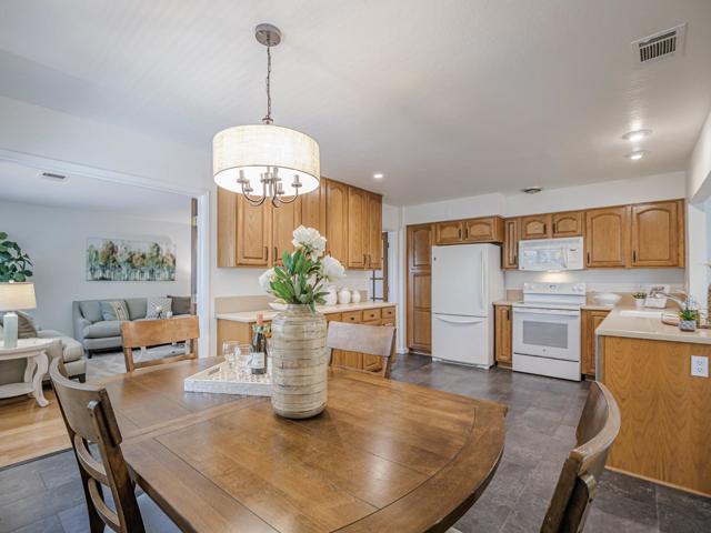 6055 Larchmont Court, San Jose CA: https://media.crmls.org/mediaz/596c148c-6828-4db0-907a-d769d6261acd.jpg