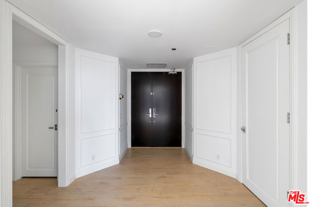 10550 Wilshire Boulevard, Los Angeles CA: https://media.crmls.org/mediaz/596d0f0f-ef1f-4a99-9f97-4898287d2fc4.jpg