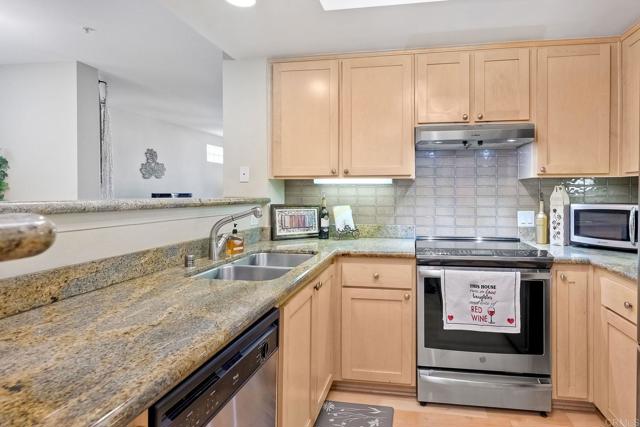 2400 5th Avenue 225, San Diego CA: https://media.crmls.org/mediaz/596e36df-0252-472b-9703-bbafce271d6d.jpg