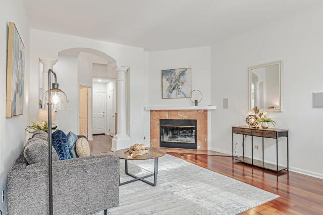 2122 Vizcaya Way, Campbell CA: https://media.crmls.org/mediaz/596ed6b7-4da7-4a67-9ff5-77898b3513e2.jpg