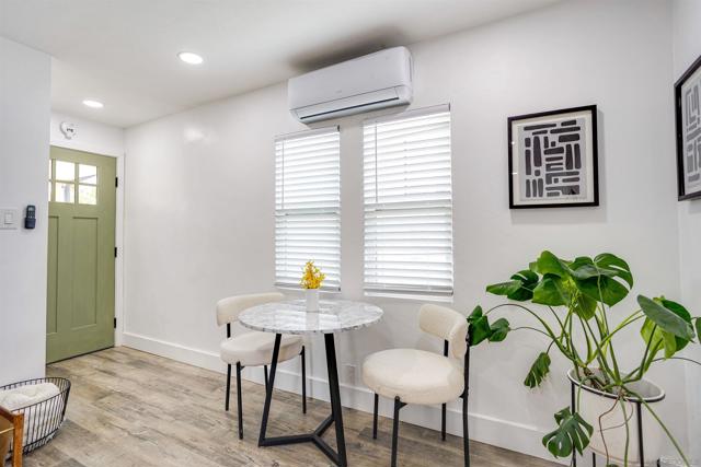 3831 Franklin Ave, San Diego CA: https://media.crmls.org/mediaz/596f2503-dd27-4c16-8a5f-53cceef28a41.jpg