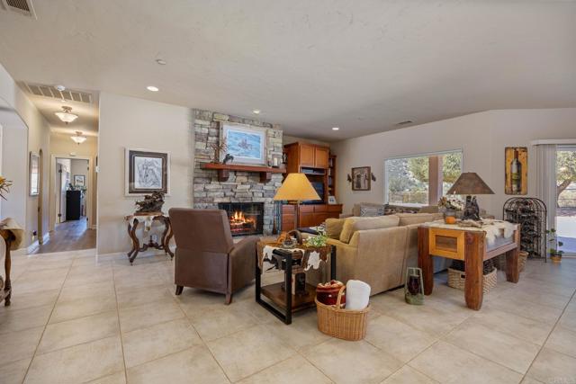 Detail Gallery Image 21 of 60 For 10204 Mount Olympus Valley Rd Rd, Fallbrook,  CA 92028 - 3 Beds | 2/1 Baths