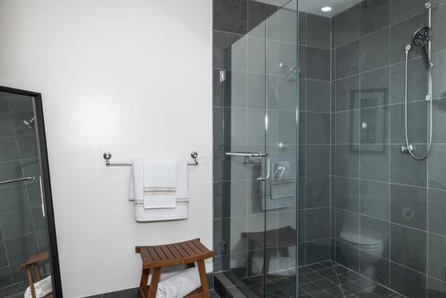 617 Forest Avenue, Palo Alto CA: https://media.crmls.org/mediaz/596ff1a0-de98-416f-98a0-ba2c229da26a.jpg