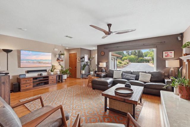 320 Apollo Dr, Vista, CA 92084 photo 6