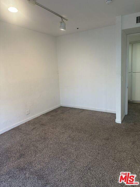 2122 Century Park Lane, Los Angeles CA: https://media.crmls.org/mediaz/59710266-3385-4fd4-8c92-02bd5a9bb466.jpg