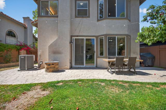 5004 Ladera Vista Drive, Camarillo CA: https://media.crmls.org/mediaz/59717b29-f7f8-47fe-8c36-692fa8678043.jpg