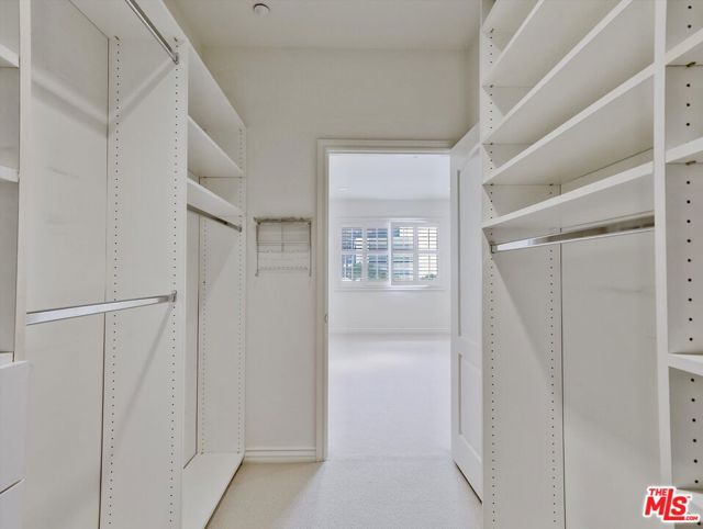 320 S Willaman Drive, Los Angeles CA: https://media.crmls.org/mediaz/59723204-da71-46ea-b980-b5e7e4c52db8.jpg