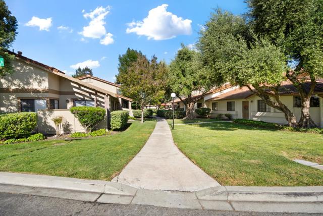 405 Colony Knoll Drive, San Jose CA: https://media.crmls.org/mediaz/59729306-1acf-45da-b8a5-51017fa50bfd.jpg