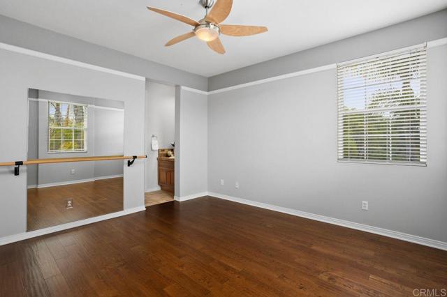648 California Oak Drive, Vista CA: https://media.crmls.org/mediaz/59731252-990a-4053-9354-5a89fb6004d5.jpg