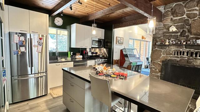 52143 Acorn Lane, Idyllwild CA: https://media.crmls.org/mediaz/5973572a-e981-4a67-8ae4-deaadfc69c25.jpg