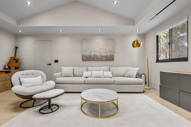 243 Aviador Avenue, Millbrae CA: https://media.crmls.org/mediaz/5973acbd-335d-4fcb-8e1c-d68adc6e9c84.jpg