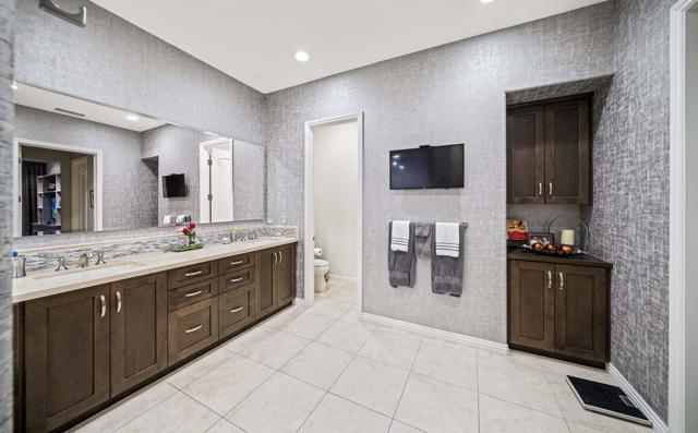 76054 Via Saturnia, Indian Wells CA: https://media.crmls.org/mediaz/5974709e-7013-434c-9c2c-1bebf487fdde.jpg