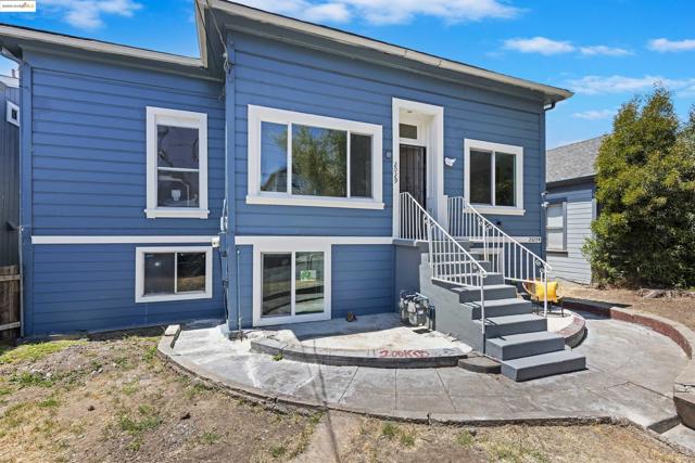 2029 E 22nd St, Oakland CA: https://media.crmls.org/mediaz/597519d4-1859-4f3f-813e-4ec01b99192e.jpg