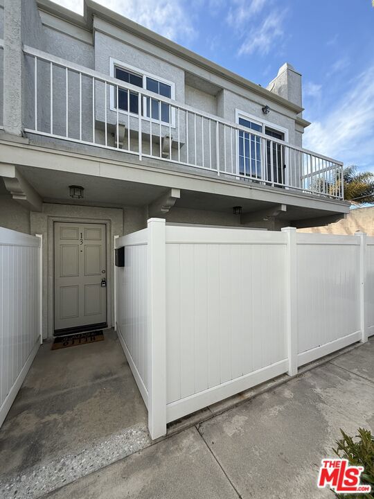 1127 W 228th Street, Torrance CA: https://media.crmls.org/mediaz/5975dda2-a080-42b3-b6d3-f4e549d6b3f4.jpg