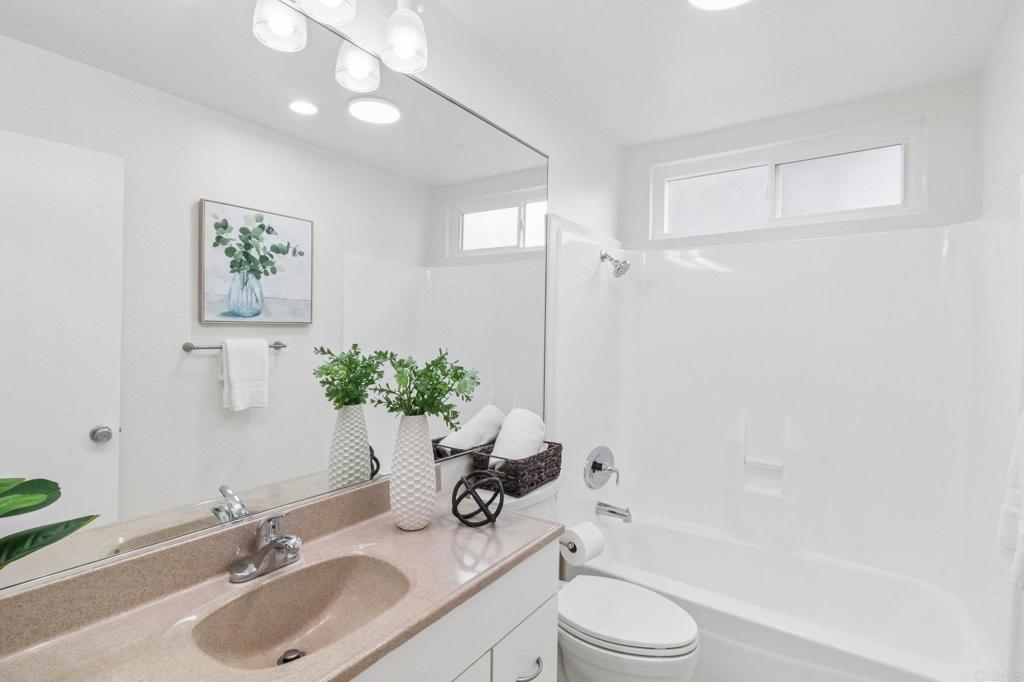 1209 Hueneme Street - photo 15