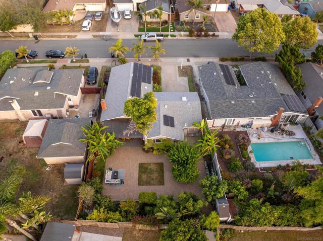 4472 Huerfano Ave, San Diego CA: https://media.crmls.org/mediaz/59764903-6801-411d-a66f-846a4a934819.jpg