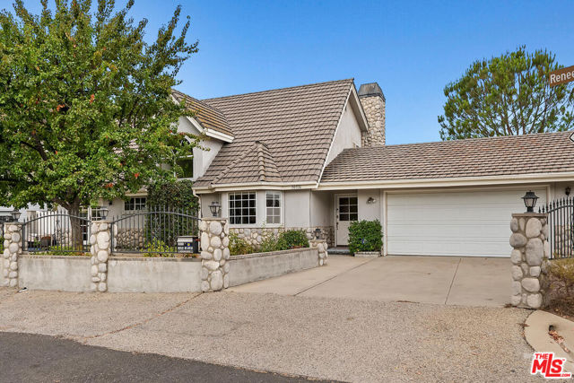 28376 Laura La Plante Drive photo 1